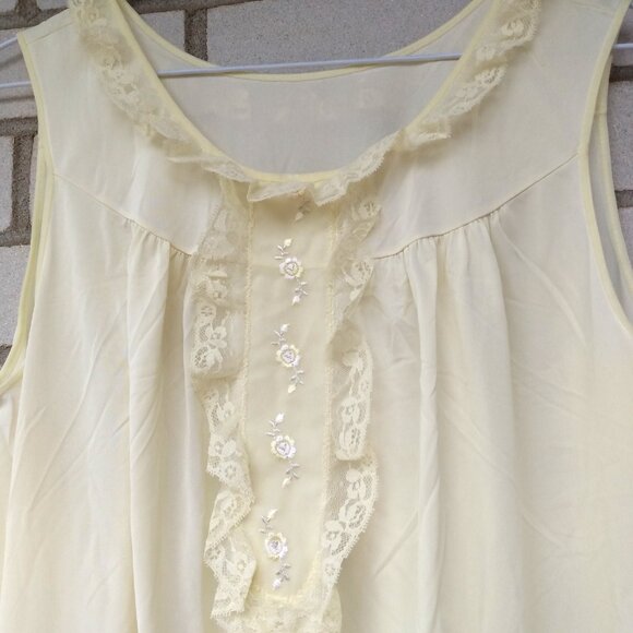 Vintage Yellow Nylon Nightie Retro Summer Nightgown Short Knee Length 43"B Mediu - Picture 5 of 9